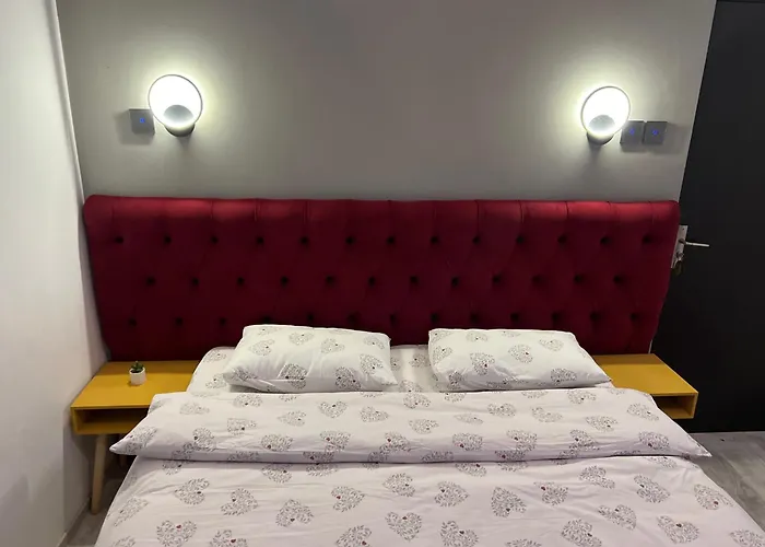 Aigi Rooms Vila
