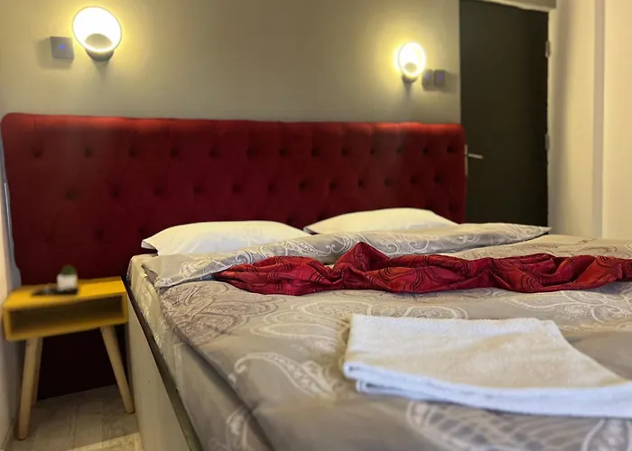 Aigi Rooms Vila